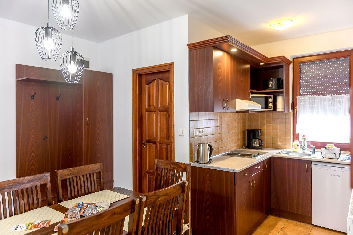 Cherry Apartmanhaz