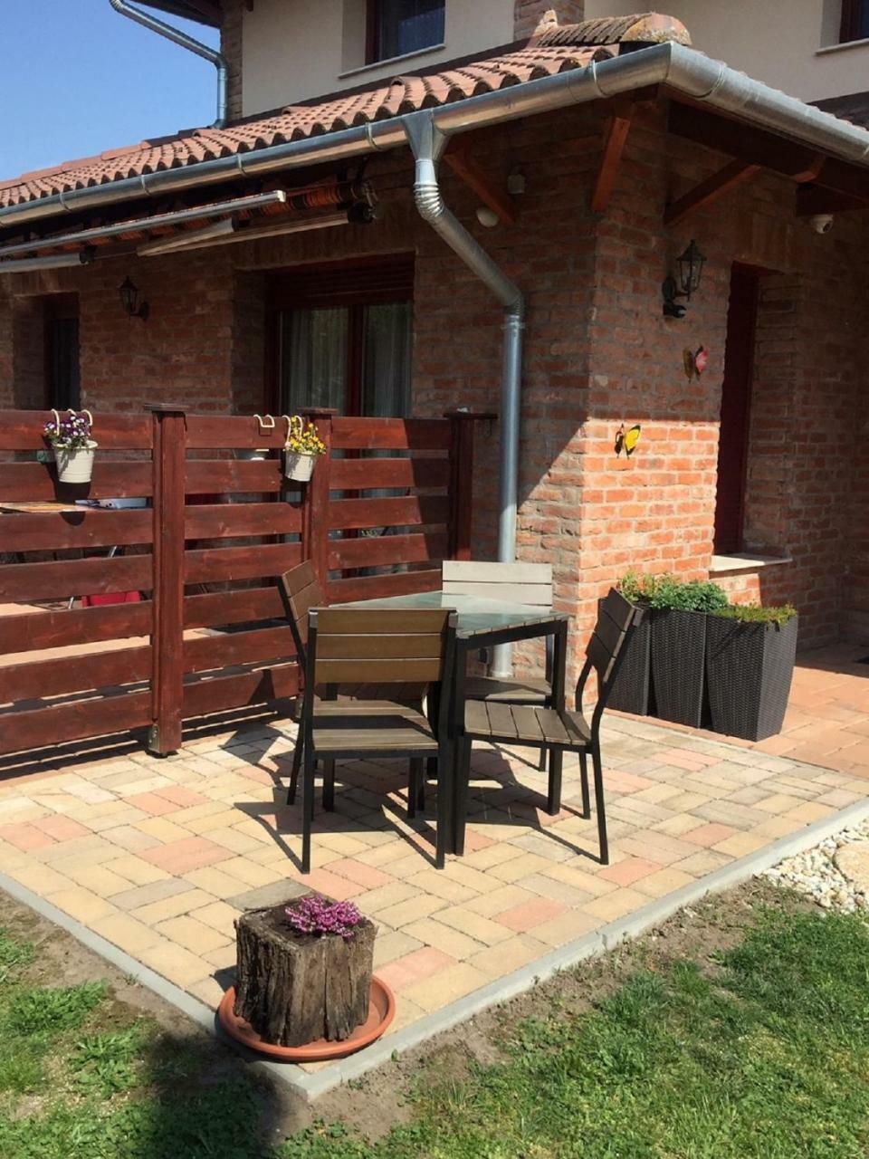 Cherry Apartmanhaz Sárvár